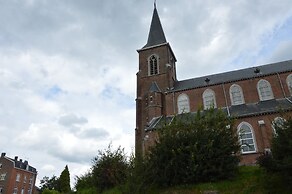 Teuven Farmhouse for 24 Guests