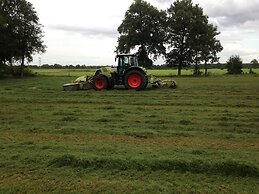 Family Residence With Large Garden