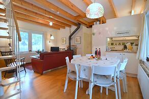 Family Residence With Large Garden