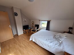 Cozy Apartment in Paliseul With Garden