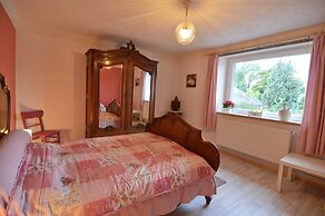 Holiday Home With Garden, Heating, Barbecue