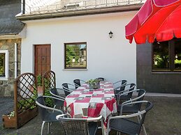 Spacious Holiday Home With Large Garden