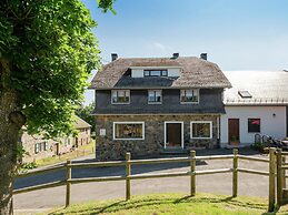 Spacious Holiday Home With Large Garden