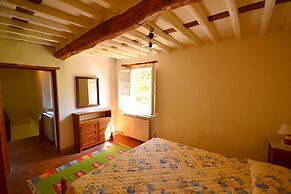 Dreamy Cottage in Trebbio With Swimming Pool