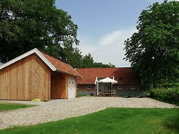 Lovely Design Countryside Holiday Home With Terrace, Garden, BBQ