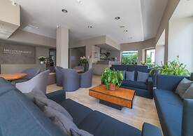 Mediterraneo Hotel & Suites