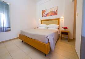 Mediterraneo Hotel & Suites