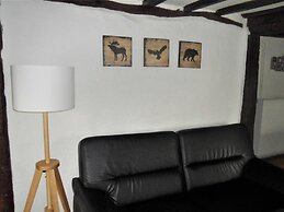 Cozy Cottage in Han-sur-Lesse near Forest