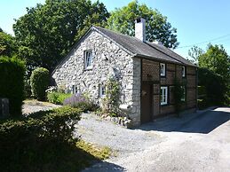 Cozy Cottage in Han-sur-Lesse near Forest