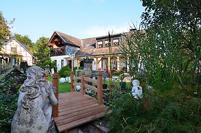 Gemutliches Ferienhaus mit Pool in Blankenburg