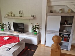 Gemutliches Ferienhaus mit Pool in Blankenburg