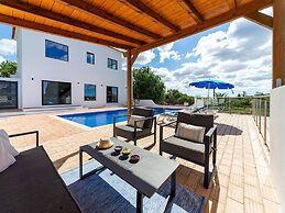 Casa O Sonho Near Faro With Private Pool