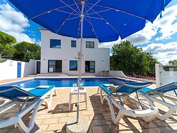 Casa O Sonho Near Faro With Private Pool