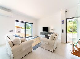 Casa O Sonho Near Faro With Private Pool
