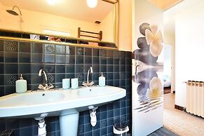 Holiday Home in Grury With Pool & Garden