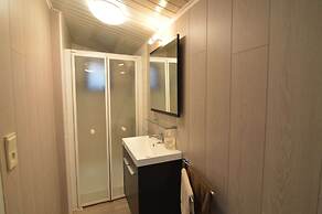 Modern Waterfront Chalet