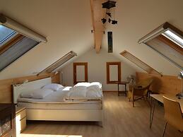 Holiday Home in Izier With Roofed Terrace, Garden, Parking