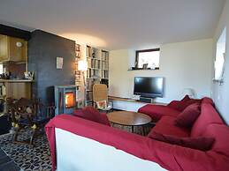 Holiday Home in Izier With Roofed Terrace, Garden, Parking