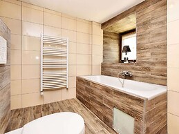 Modern Holiday Home in Meyerode With Terrace