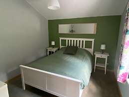 Spacious Chalet in Jalhay with Hot Tub