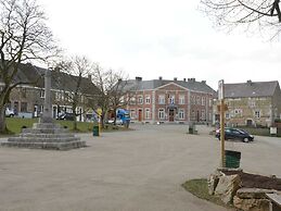 Spacious Chalet in Jalhay with Hot Tub