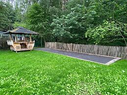 Spacious Chalet in Jalhay with Hot Tub