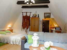 Apartment in Rusko With Garden