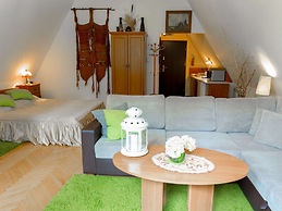 Apartment in Rusko With Garden