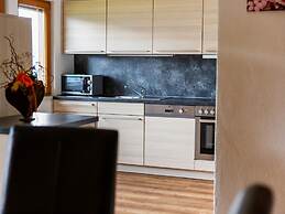 Sunlit Apartment near Ski Area in Hollersbach im Pinzgau