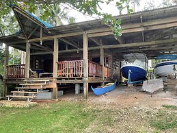 Rainbow Bay Beach and Dive Resort