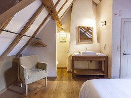 Beautiful Farmhouse in Beernem With big Garden