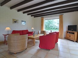 Holiday Home with Meadow View near Forests