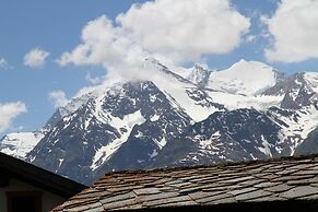 Spacious Apartment in Saint Niklaus near Mattertal Ski Area