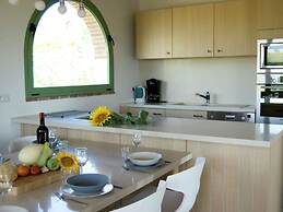 Belvilla by OYO Sparsa Girasole