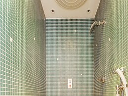 Apartment With Wellness Oasis