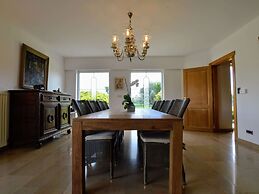 Spacious Villa in Zingem With Garden