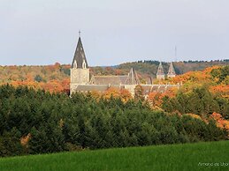 Farmhouse in Fontenelle With Garden
