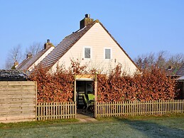 Cozy Holiday Home in Noordwijkerhout near Lake