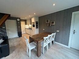 Family Bungalow by the Fen