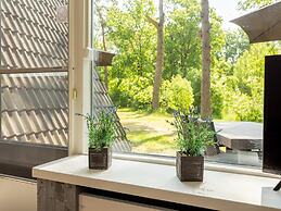 Family Bungalow by the Fen