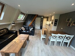 Family Bungalow by the Fen