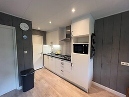 Family Bungalow by the Fen