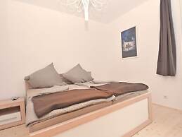 Charming Apartment With Parking Facilities