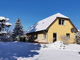 Cheerful Apartment in Wilhelmshof Usedom near Baltic Sea
