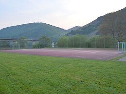 Cozy Apartment in Neumagen-Dhron near Lake Mosel with Garden