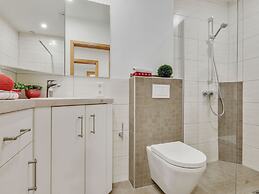 Spacious Apartment With Private Terrace