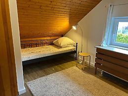 Detached Holiday Home in Sauerland near Winterberg with Terrace & Gard