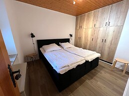 Detached Holiday Home in Sauerland near Winterberg with Terrace & Gard