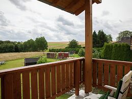 Apartment in Mtsrz With Garden