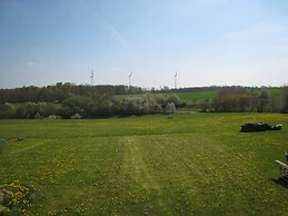 Apartment in Mtsrz With Garden